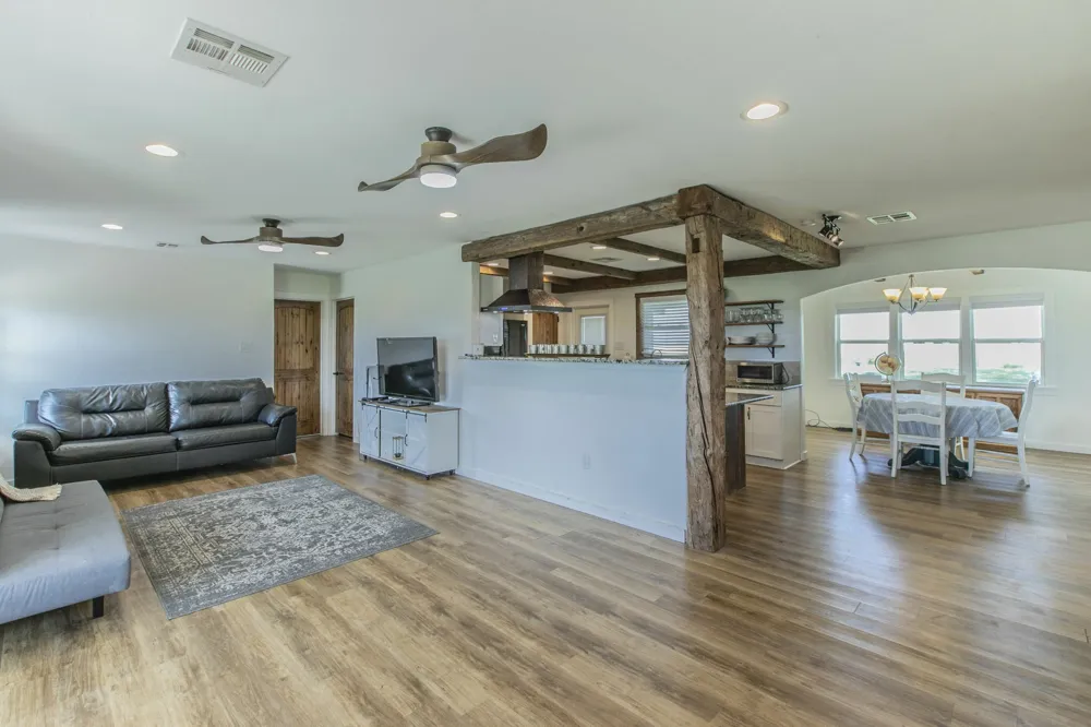 325 Grassy Way Elm Mott, TX 76640