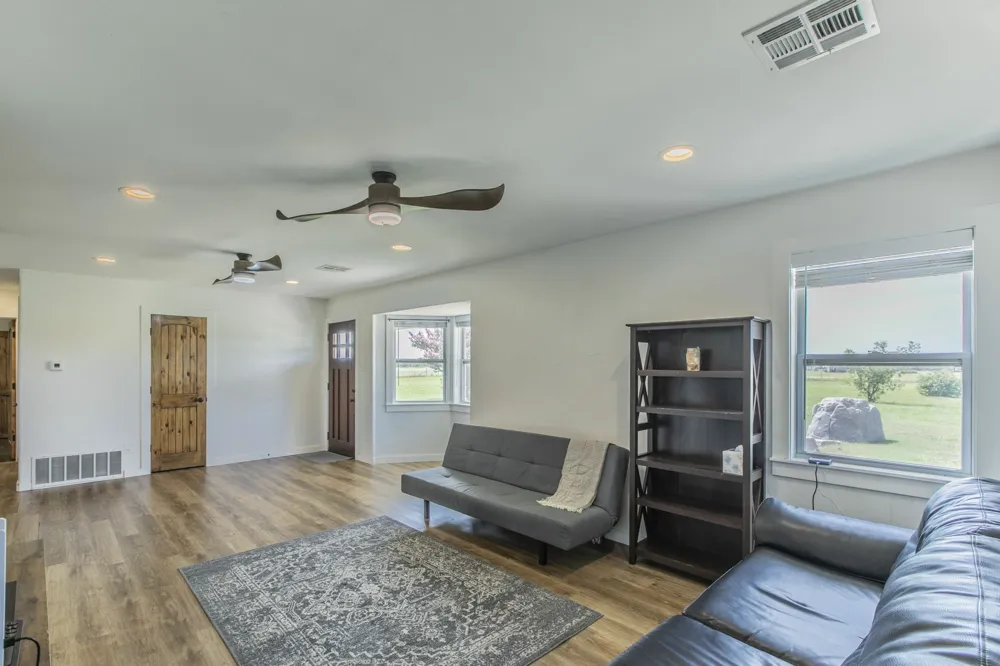 325 Grassy Way Elm Mott, TX 76640