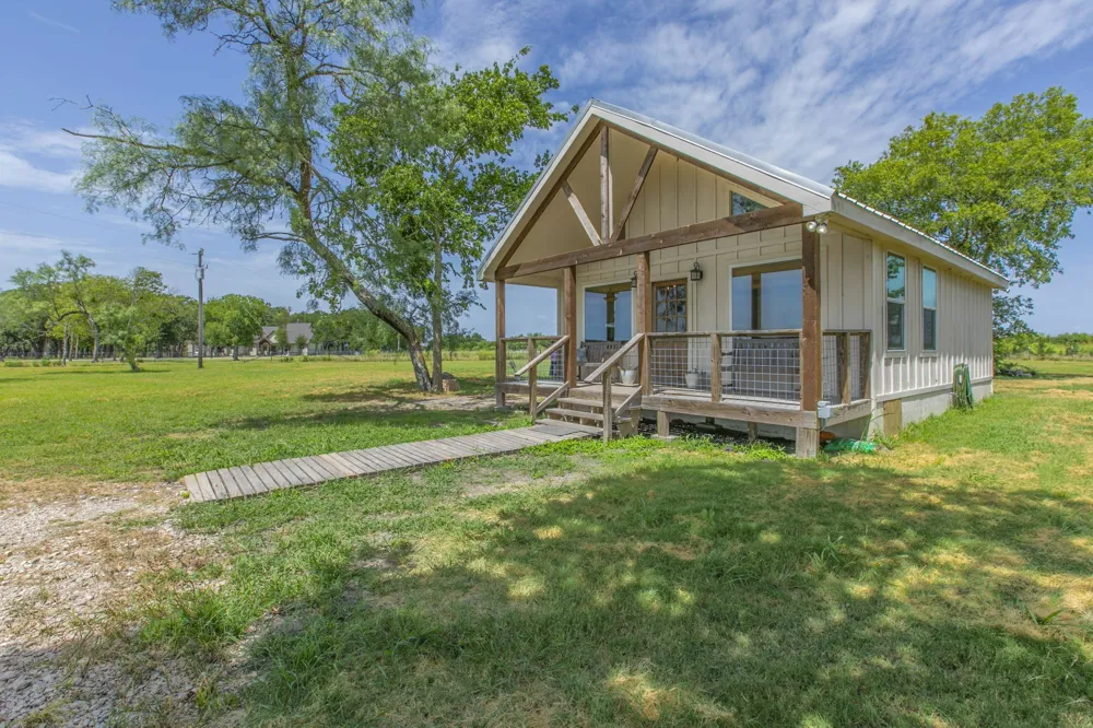 325 Grassy Way Elm Mott, TX 76640