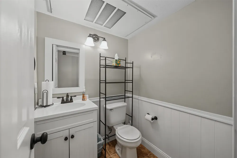 23 Park Lane Bedford, TX 76021