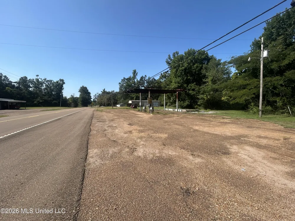 900 S Applegate Street Winona, MS 38967