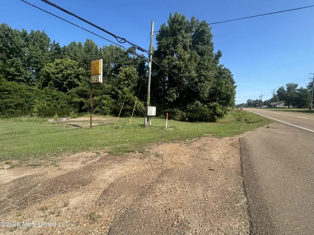 900 S Applegate Street Winona, MS 38967