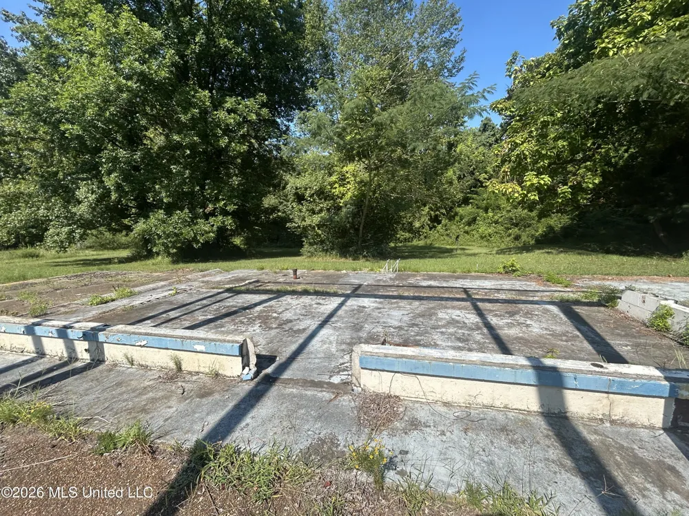 900 S Applegate Street Winona, MS 38967
