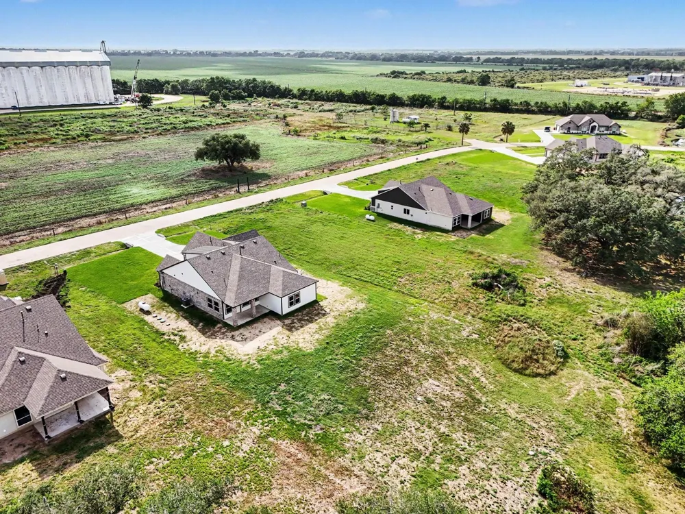 12 Cattle Drive Bay City, TX 77414