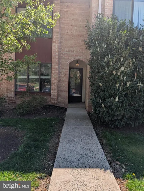 214 STONYBROOK DRIVE #214
