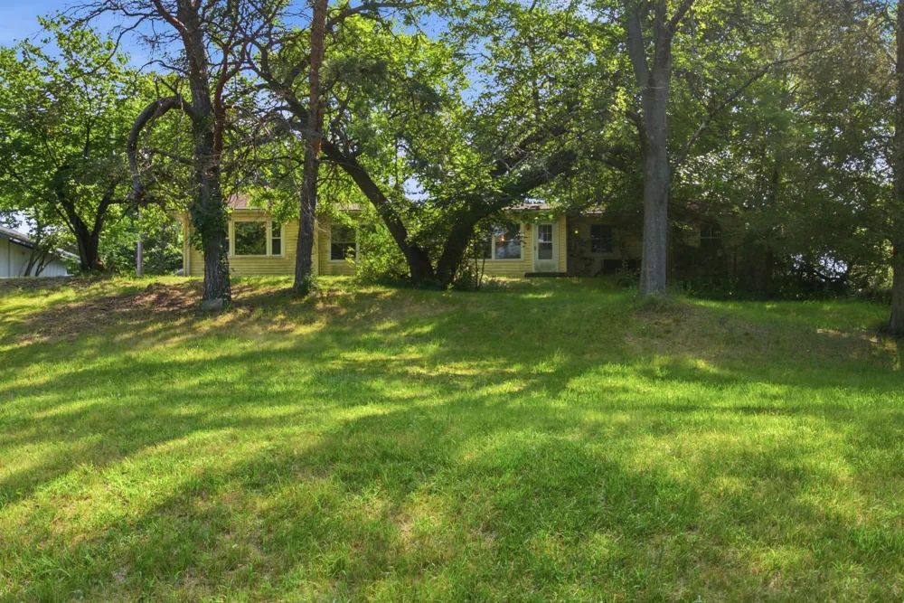 9835 Dexter-Pinckney Road Pinckney, MI 48169