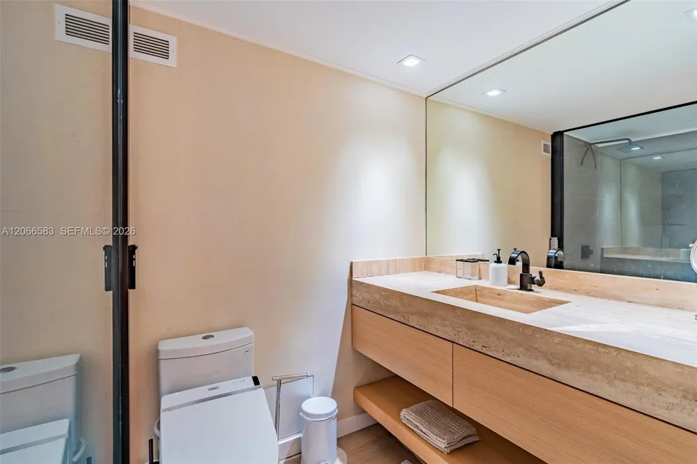 2301 Collins Ave #719 Miami Beach, FL 33139