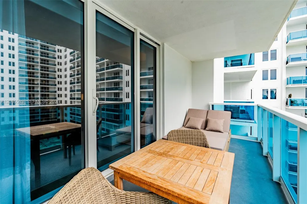2301 Collins Ave #719 Miami Beach, FL 33139