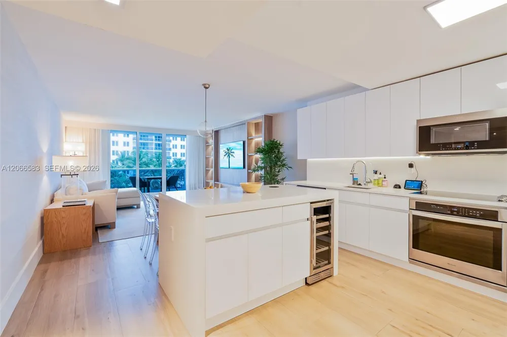 2301 Collins Ave #719 Miami Beach, FL 33139