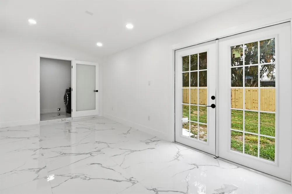 328 PONTE VEDRA ROAD Palm Springs, FL 33461