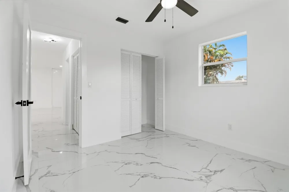 328 PONTE VEDRA ROAD Palm Springs, FL 33461