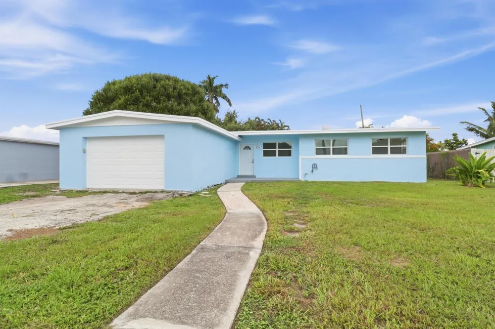 328 PONTE VEDRA ROAD Palm Springs, FL 33461