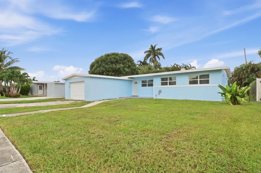 328 PONTE VEDRA ROAD Palm Springs, FL 33461