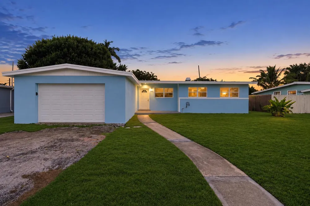 328 PONTE VEDRA ROAD Palm Springs, FL 33461