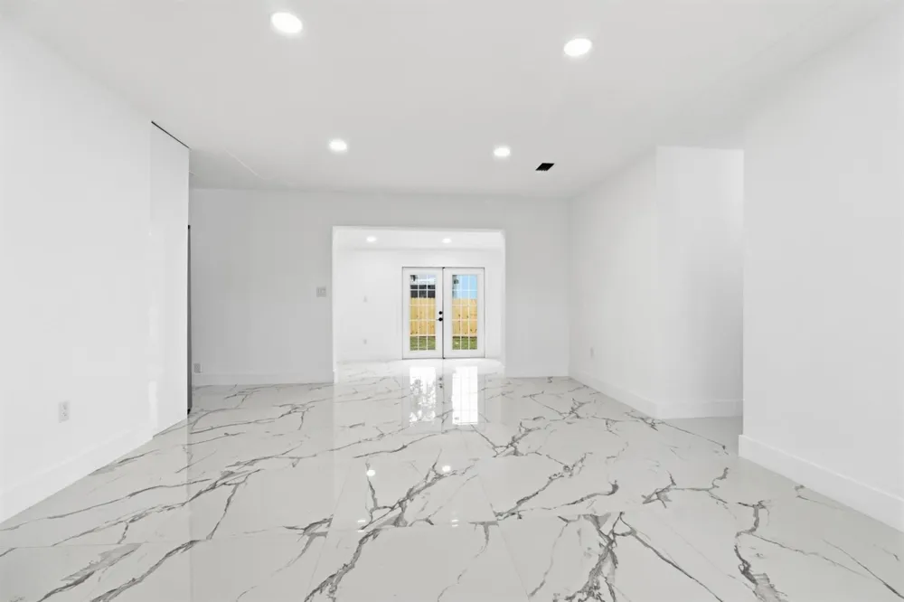 328 PONTE VEDRA ROAD Palm Springs, FL 33461