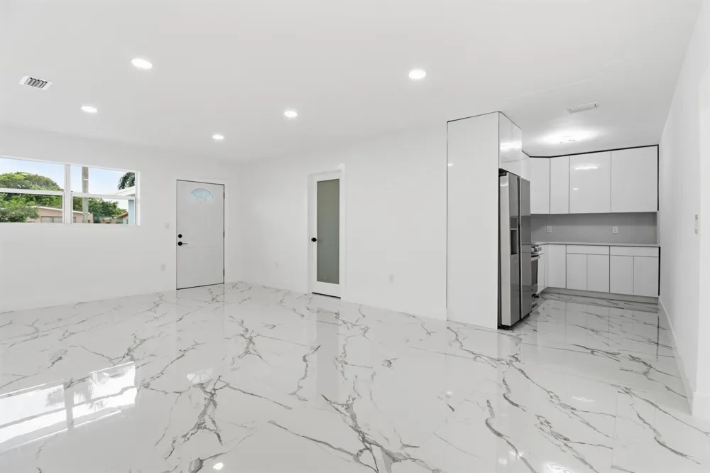 328 PONTE VEDRA ROAD Palm Springs, FL 33461