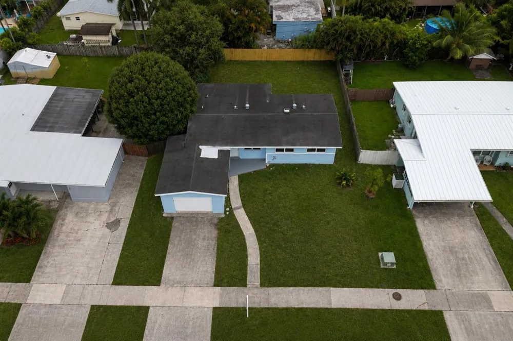 328 PONTE VEDRA ROAD Palm Springs, FL 33461