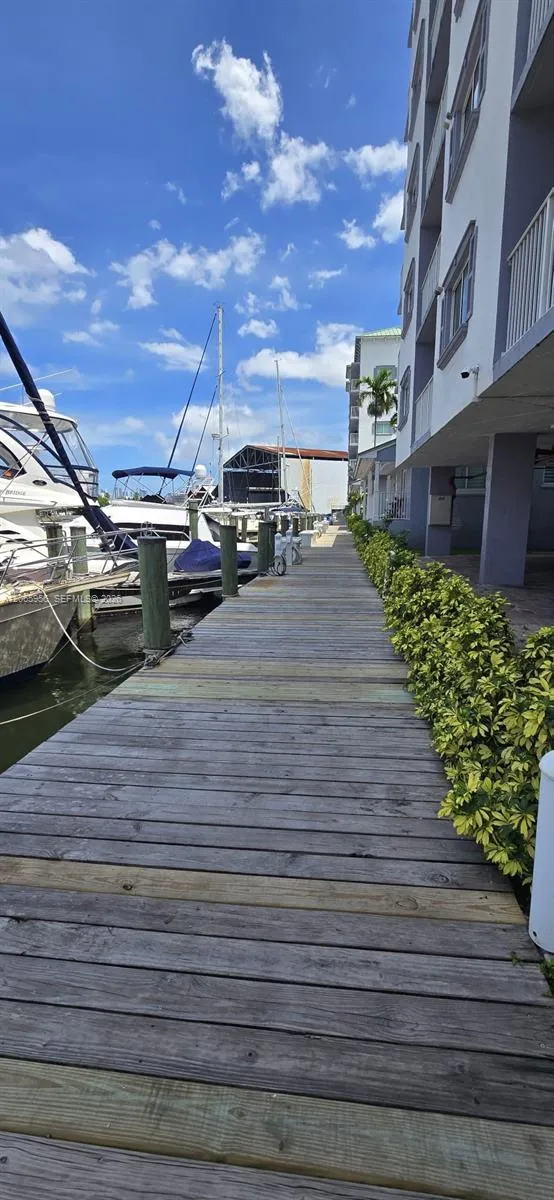 2415 NW 16th St Rd #315 Miami, FL 33125