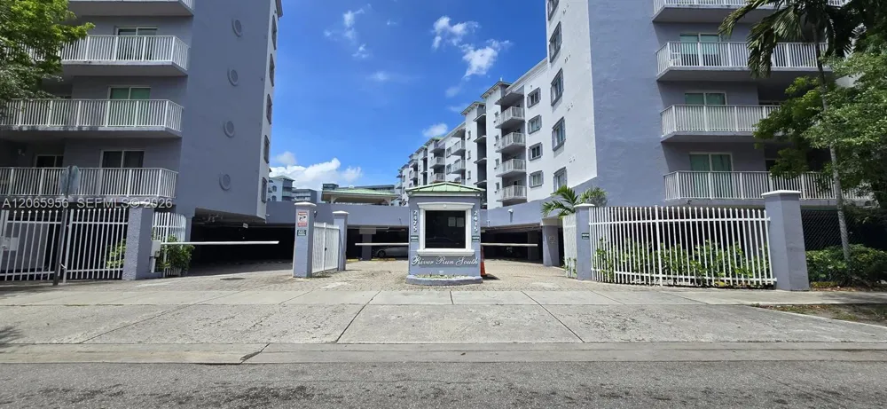 2415 NW 16th St Rd #315 Miami, FL 33125