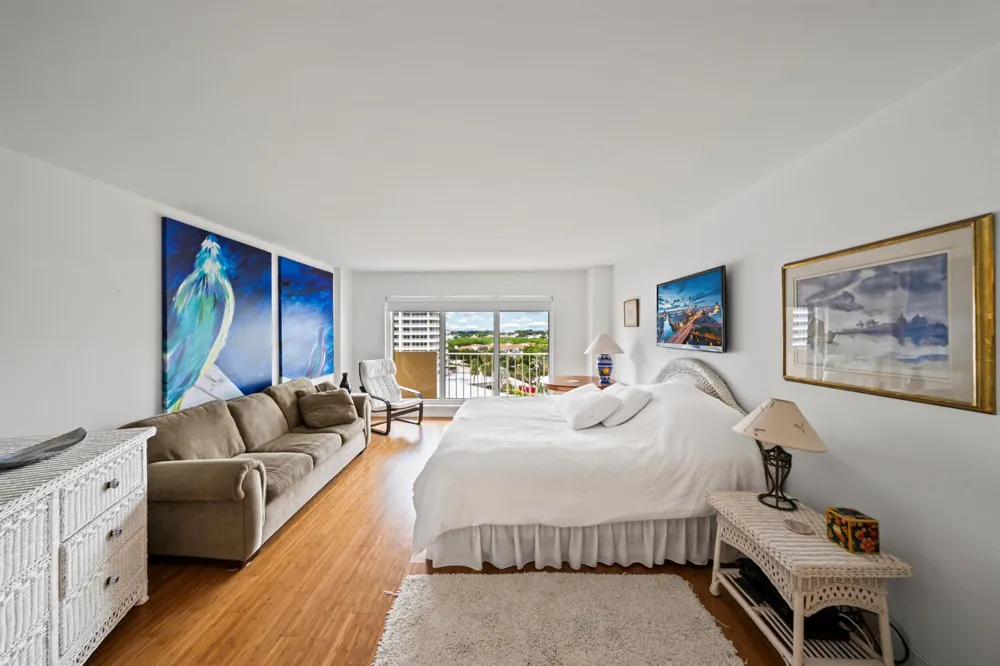 4301 Ocean 0706 Boulevard #A 706 Boca Raton, FL 33431