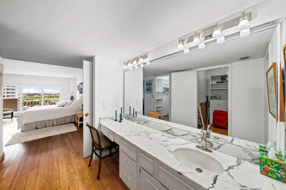 4301 Ocean 0706 Boulevard #A 706 Boca Raton, FL 33431