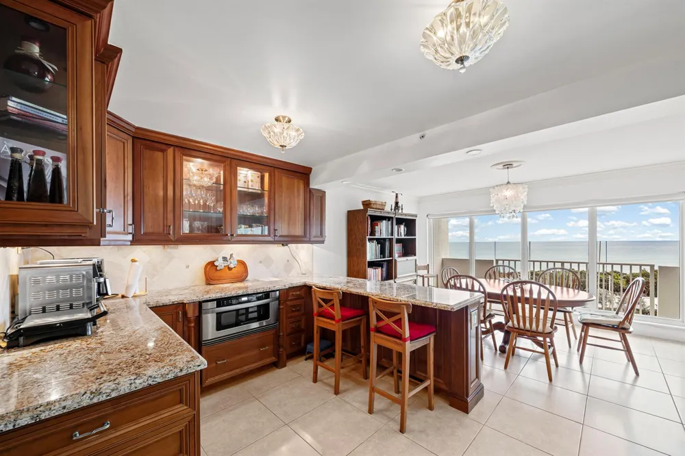 4301 Ocean 0706 Boulevard #A 706 Boca Raton, FL 33431