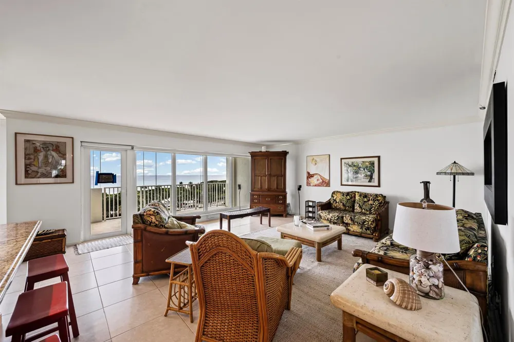 4301 Ocean 0706 Boulevard #A 706 Boca Raton, FL 33431