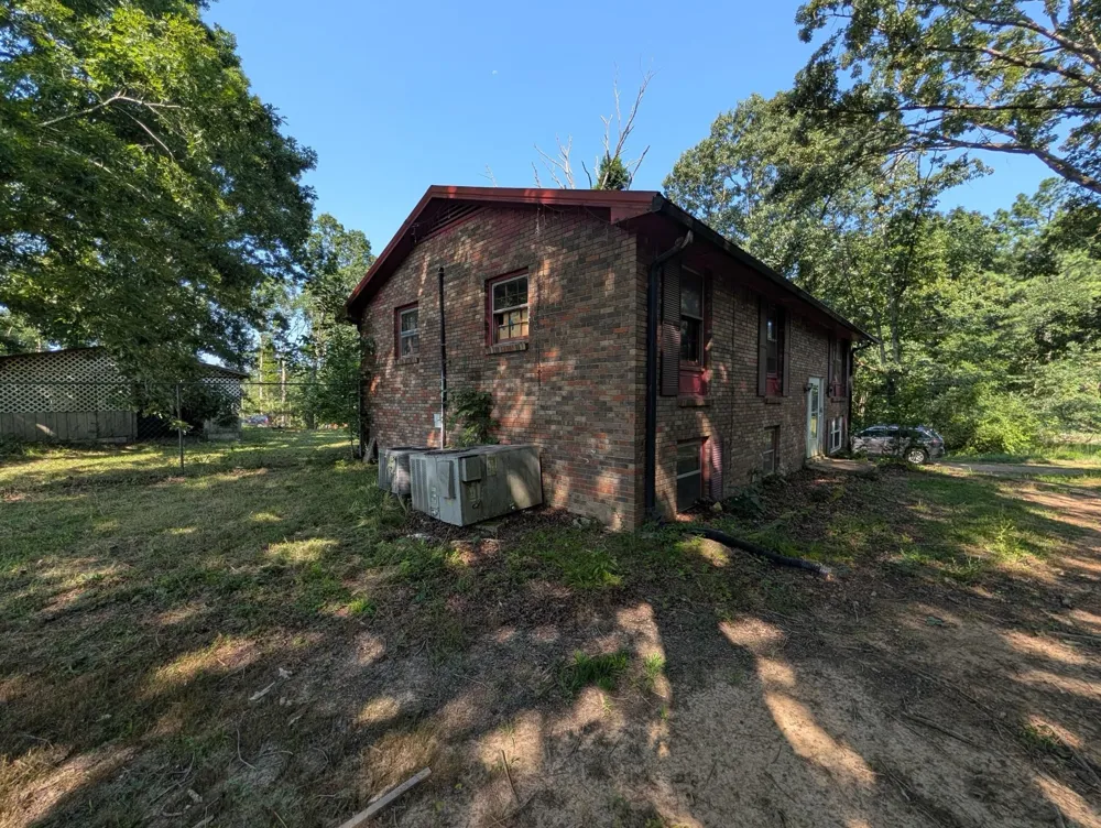 6703 Oak Hill Rd Lyles, TN 37098