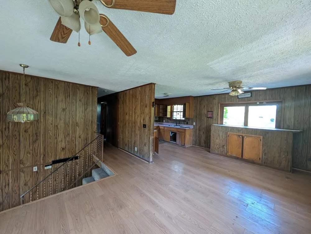 6703 Oak Hill Rd Lyles, TN 37098