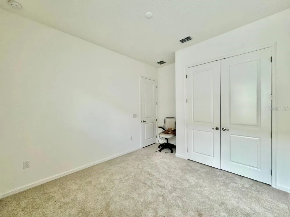827 WINTERSIDE DRIVE Apollo Beach, FL 33572