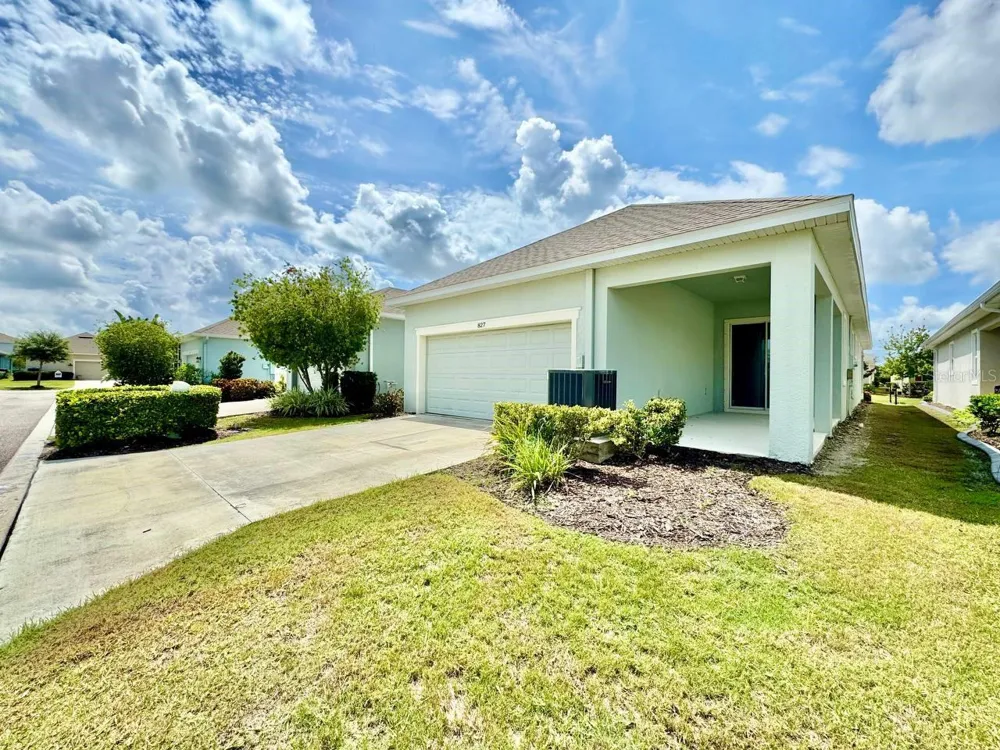 827 WINTERSIDE DRIVE Apollo Beach, FL 33572
