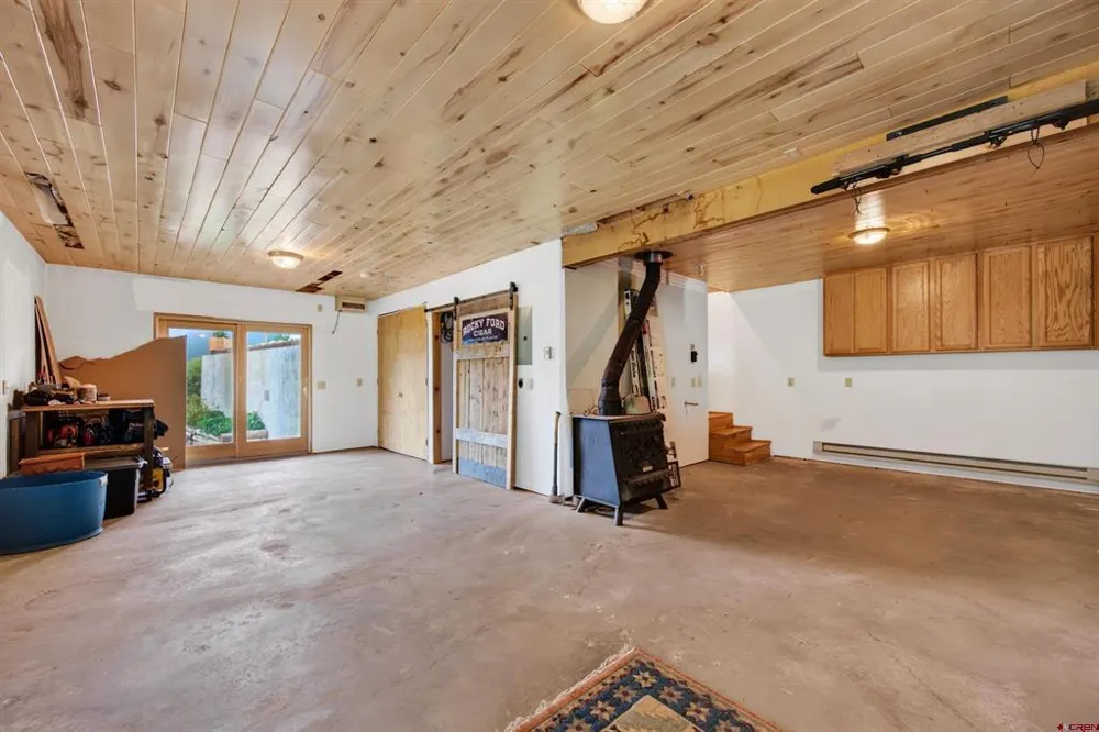 300 Quartz Lane Pitkin, CO 81241