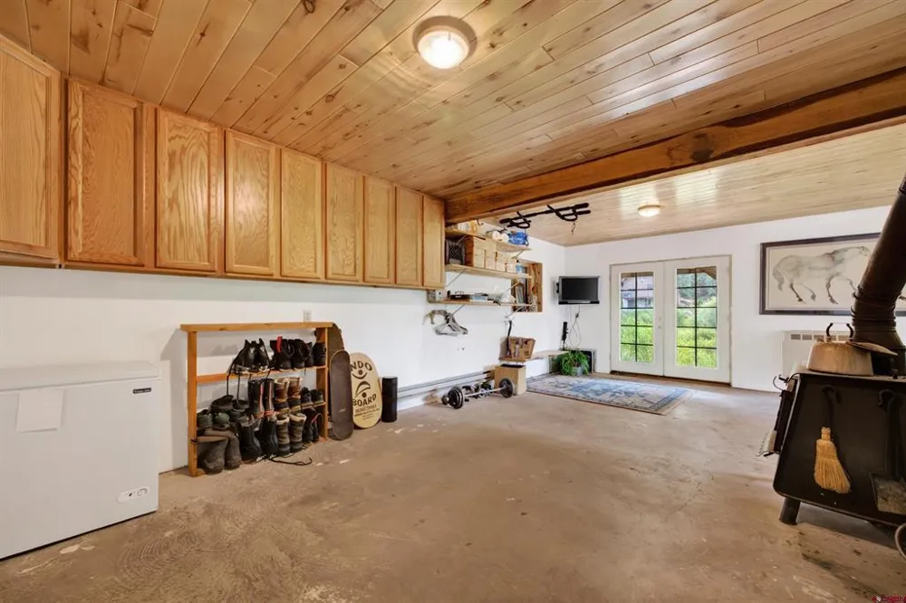 300 Quartz Lane Pitkin, CO 81241