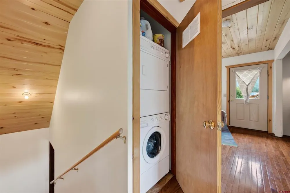 300 Quartz Lane Pitkin, CO 81241