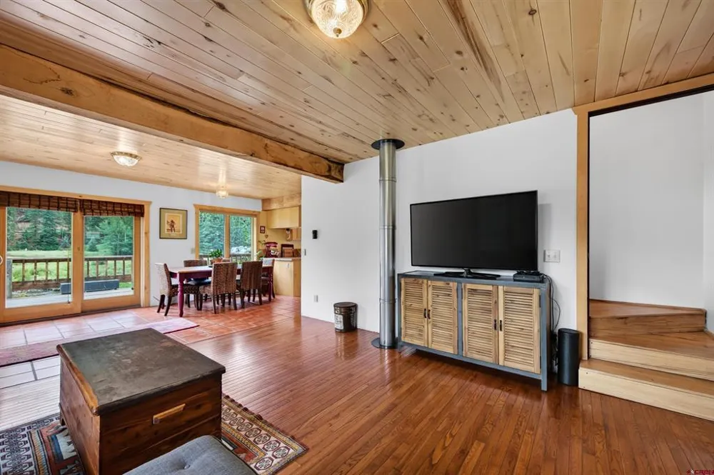 300 Quartz Lane Pitkin, CO 81241