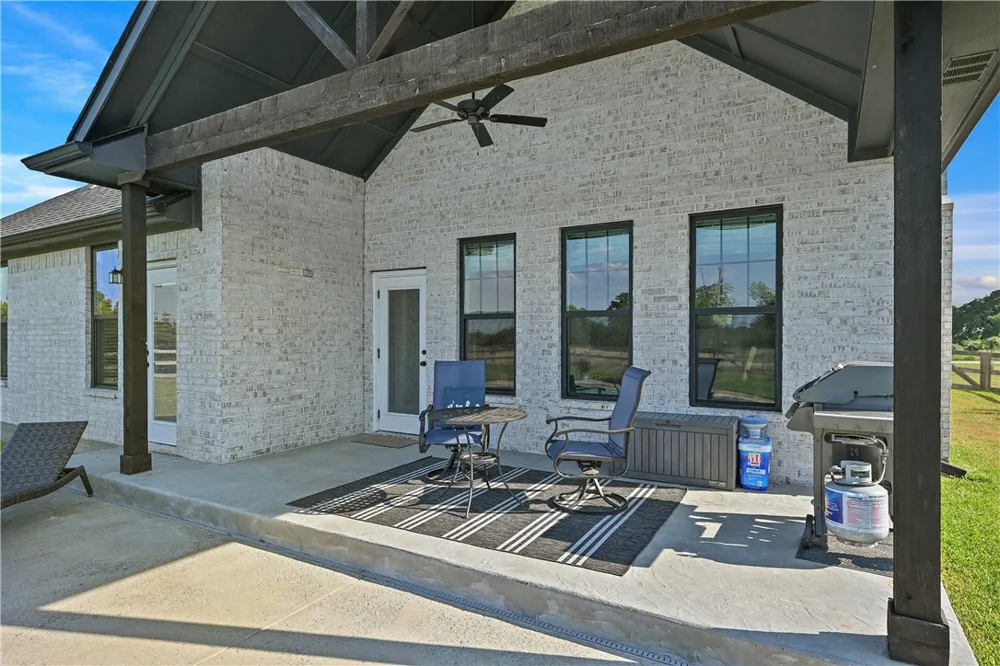 9031 Scarborough Drive Iola, TX 77861