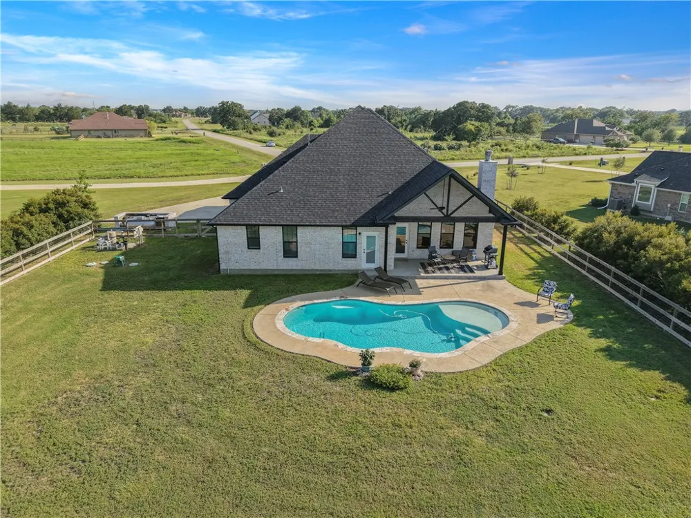 9031 Scarborough Drive Iola, TX 77861