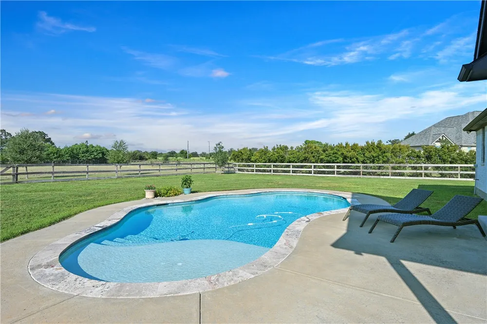 9031 Scarborough Drive Iola, TX 77861