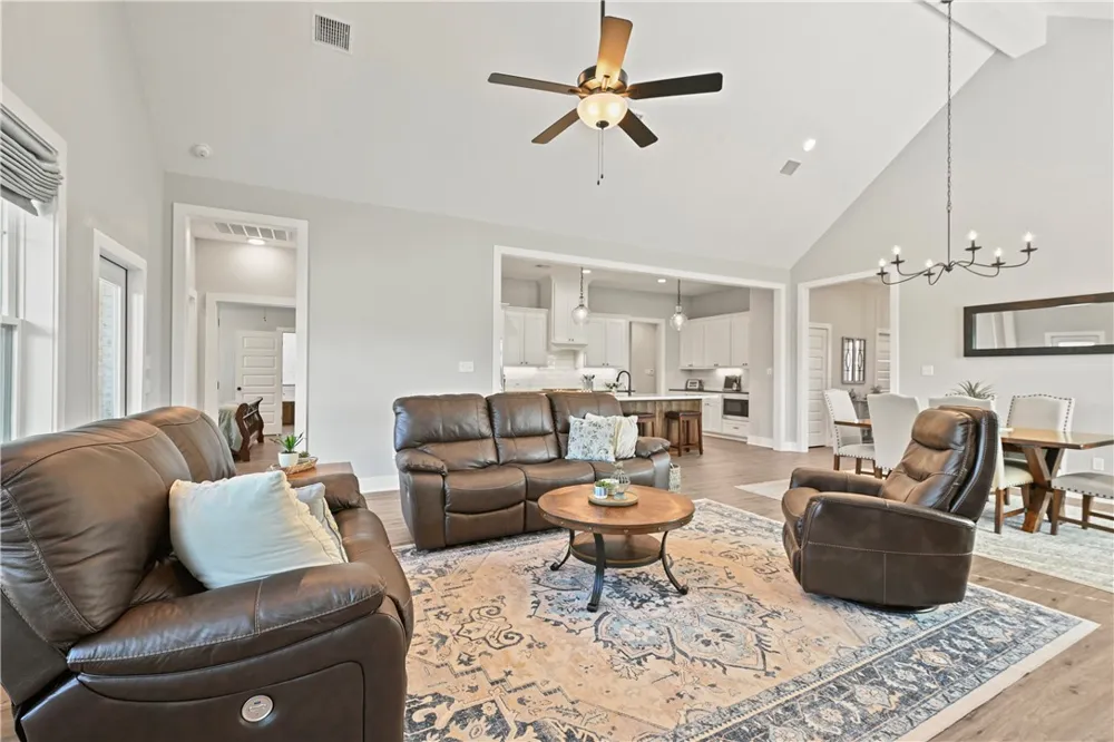 9031 Scarborough Drive Iola, TX 77861