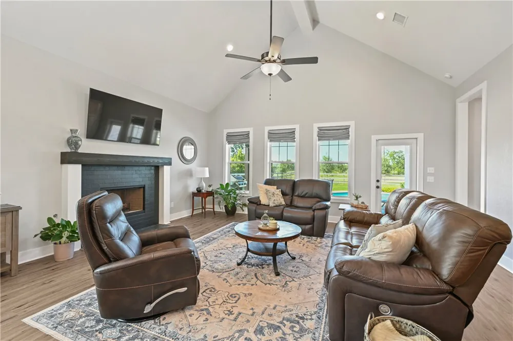9031 Scarborough Drive Iola, TX 77861
