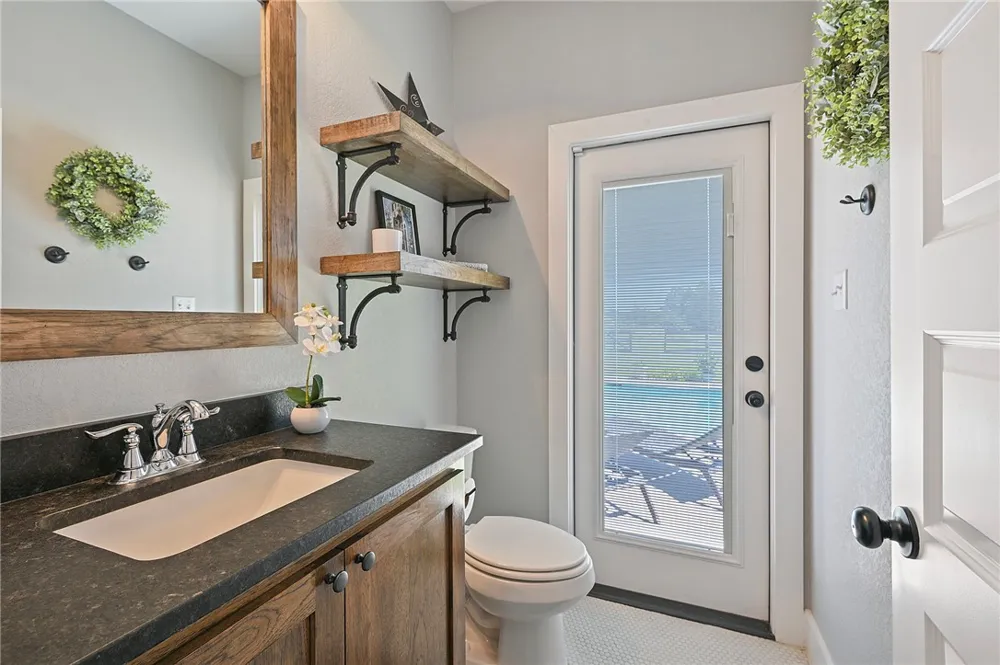 9031 Scarborough Drive Iola, TX 77861