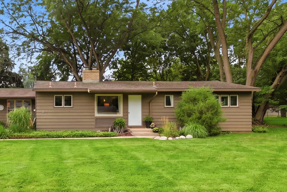 7284 Grachen Drive SE Cascade Charter Township, MI 49546