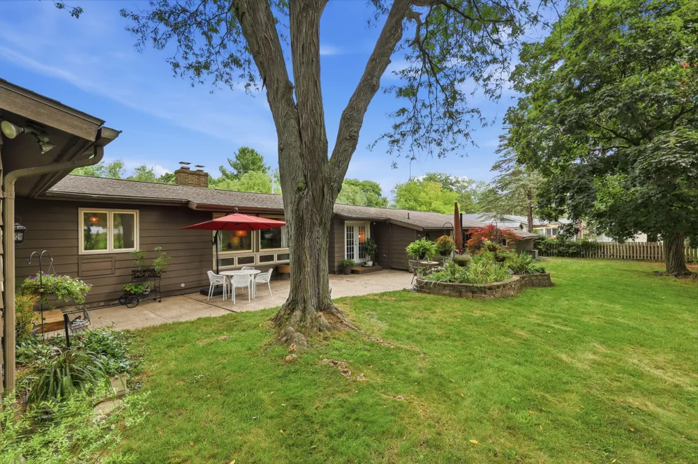 7284 Grachen Drive SE Cascade Charter Township, MI 49546