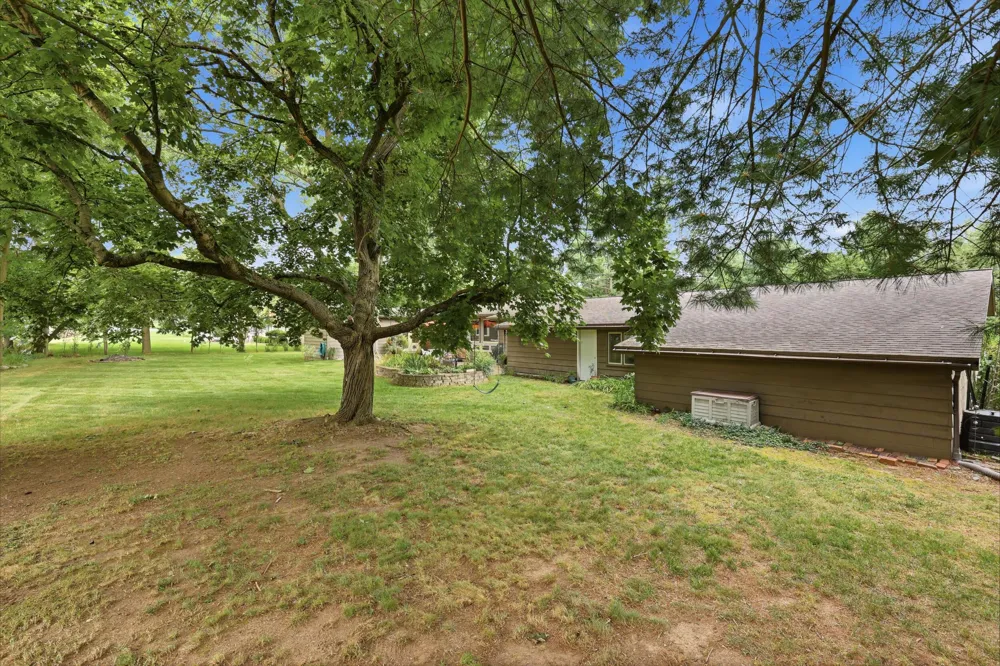7284 Grachen Drive SE Cascade Charter Township, MI 49546