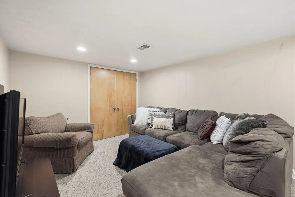 7284 Grachen Drive SE Cascade Charter Township, MI 49546