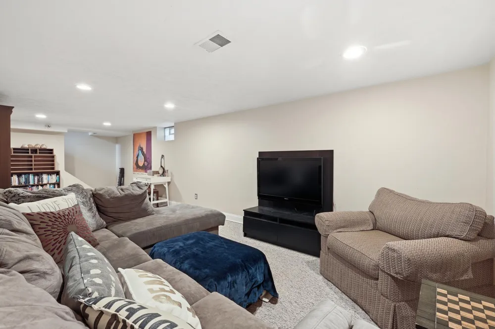 7284 Grachen Drive SE Cascade Charter Township, MI 49546