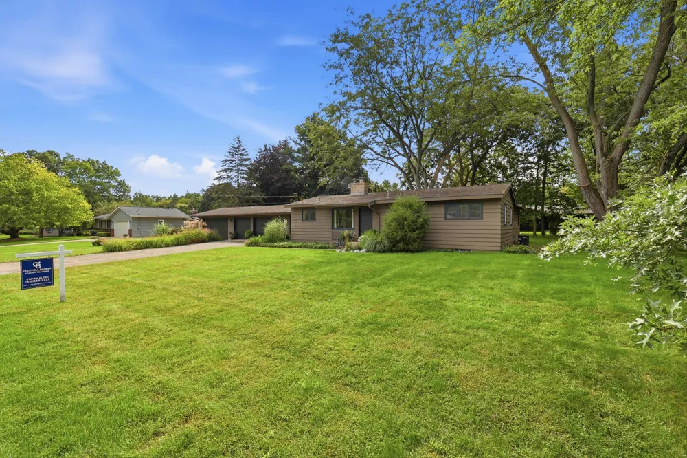 7284 Grachen Drive SE Cascade Charter Township, MI 49546