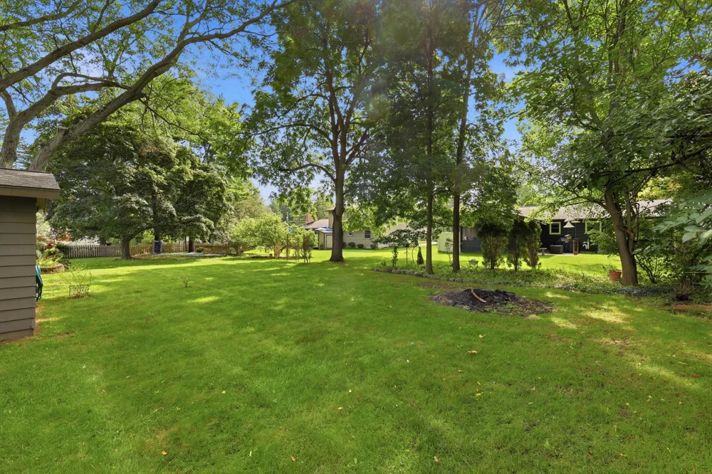 7284 Grachen Drive SE Cascade Charter Township, MI 49546
