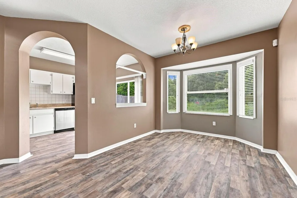 1717 MOSAIC FOREST DRIVE Seffner, FL 33584