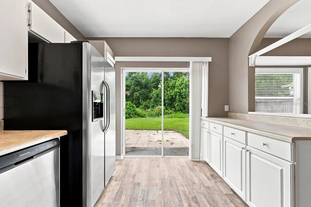 1717 MOSAIC FOREST DRIVE Seffner, FL 33584